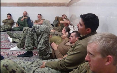  ئێران 10 سەربازە ئەمریکییەکەی ئازادکرد 