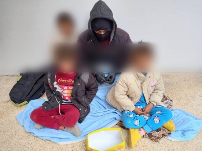 پۆلیسى هه‌ولێر: ئەو پیاوەی بە جلوبەرگی ئافرەتانەوە سواڵى دەكرد ده‌ستگیر كرا