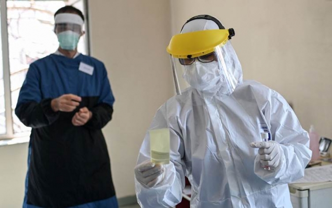 ئه‌مڕۆ 30 هه‌زار كه‌س لە ئەمەریكا ڤاكسینی دژە كۆرۆنا‌ وه‌رده‌گرن