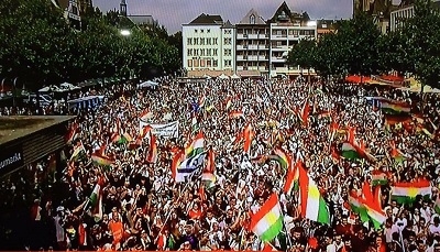 	 دیپلۆماتکاران: جیهان پشتگیری لە ڕیفراندۆم دەکات؛ کوردانی تاراواگە دەستیان پێ کرد
