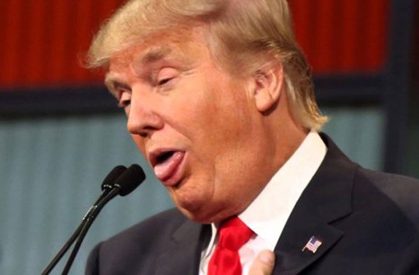 ترامپ بەرگری لە تاوانەكانی سەدام دەكات