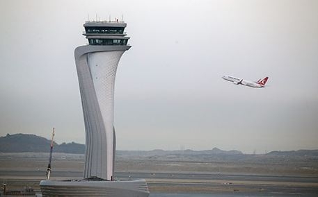له‌ فڕۆكه‌خانه‌ی نوێی ئیستەنبووڵ كە گەورەترین فڕۆكه‌خانه‌یە لە جیهان یەکەم گەشتی ئەنجامدا 