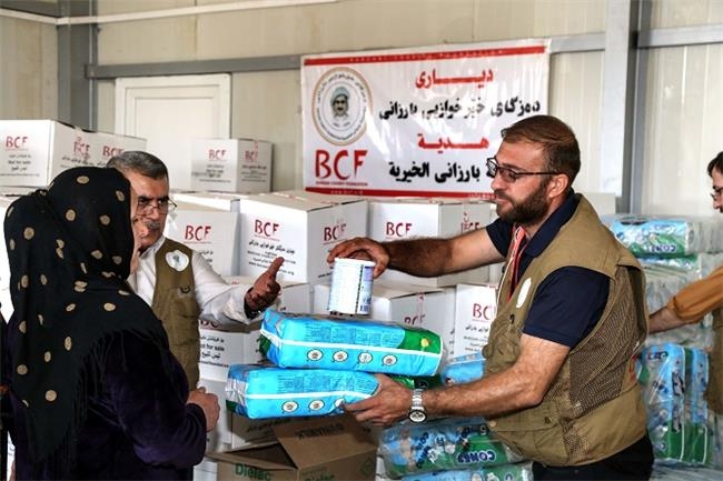دەزگای بارزانی، لە سلێمانی هاوكاری 400 خێزانی دوزخورماتوو و كەركووكی كرد 