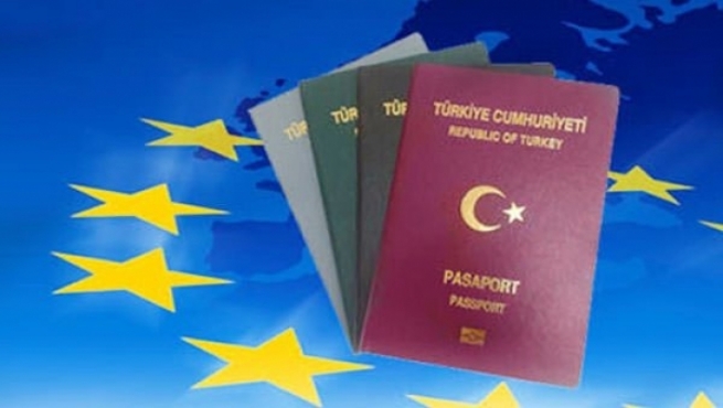 ئەردۆغان داوا دەكات ڤیزای ئەورووپا لەسەر هاووڵاتیانی توركیا هەڵبگیرێت