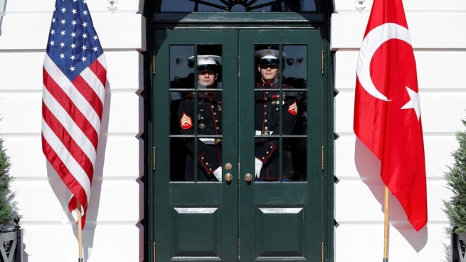 واشنتن: میوانداری تیرۆرستان لە لایەن ئەردۆغانەوە توركیا بەرەو گۆشەگیری نێودەوڵەتی دەبات