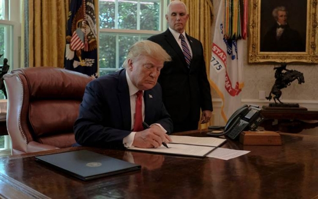 ئەمریکا سزای نوێ بەسەر ئێراندا دەسەپێنێت