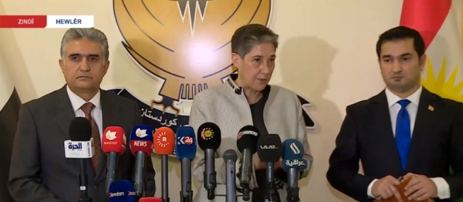 وەزیری ناوخۆ: مەسرور بارزانی بۆ پێشوازیکردن لە پەنابەرانی رۆژئاوای کوردستان ڕایسپاردووین