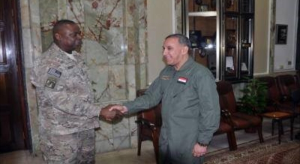 وه‌زیرى به‌رگریى عێراق و فه‌رمانده‌ى فه‌رمانده‌یى ناوه‌ندى هێزه‌كانى ئه‌مه‌ریكا كۆبوونه‌وه‌