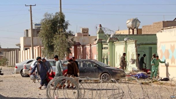 دوو تەقینەوە لە نزیک پەرلەمانی ئەفغانستان نزیکەی ٧٠ کوژراو و برینداری لێکەوتەوە