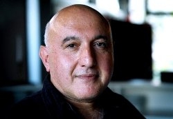 لە ماڵی وەفایی کۆڕێک بۆ فازل جاف، ساز دەدرێت