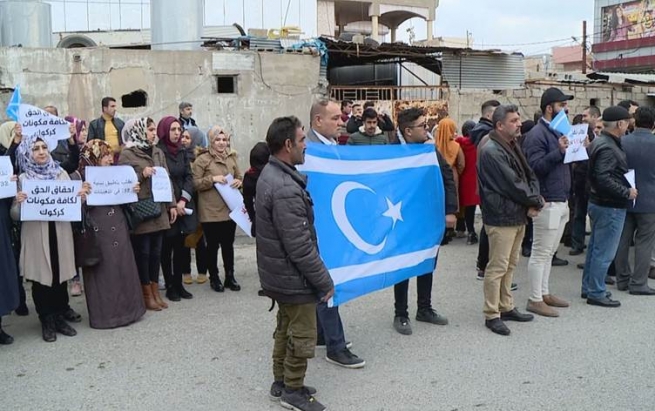 لە کەرکووک تورکمانەکان لە دژی دامەزراندنەکان خۆپیشاندان دەکەن