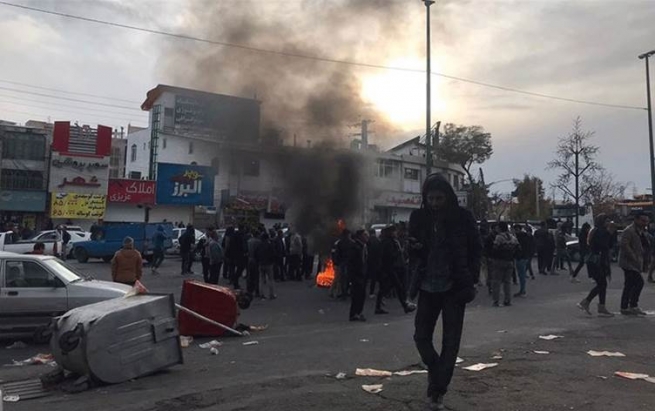 ئێران جارێکی دیکە تۆڕی ئینتەرنێت دادەخات