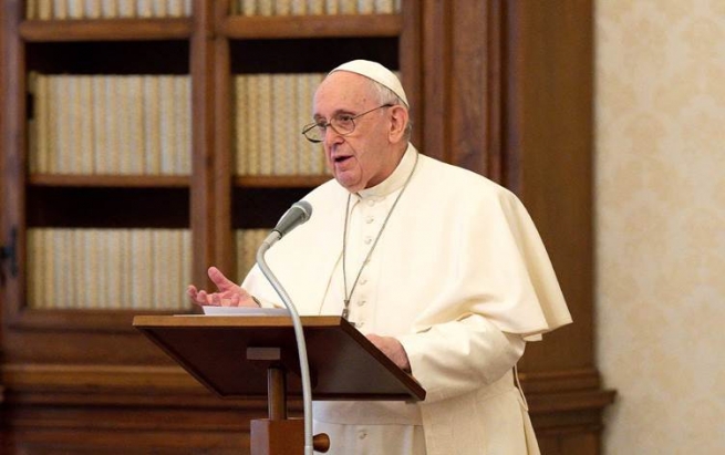 پاپا فرانسیس: دەکرێت ئایدۆلۆژیە ناتەندروستەکان رێگە بۆ قڕکردنێکی دیکەی بەکۆمەڵ بکەنەوە