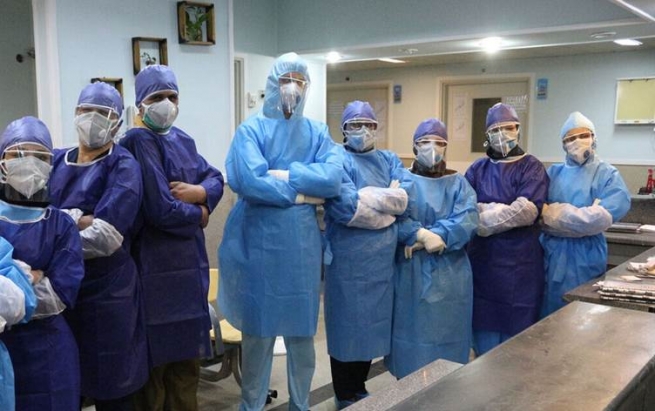 لە ئێران نزیکەی 60 هەزار پەرستار تووشی کۆرۆنا بوون