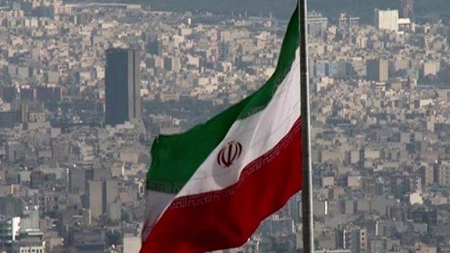 ئێران: ئیداره‌ی بایدن ده‌یه‌وێت تاران بخاته‌ ته‌ڵه‌ی دانووستانه‌وه‌