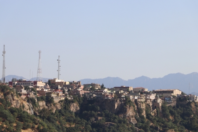 داودئۆغلو لە شارەكەی خۆیەوە باسی لە پارتە تازەكەی كرد