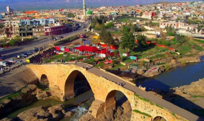 ل زاخۆ سەنتەرەك بۆ چارەسەركرنا تووشبوویێن كۆرۆنایێ‌ هاتە ڤەكرن