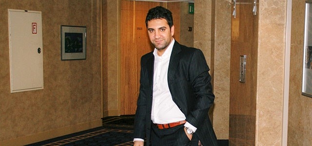 گەرچی سەفەركردن لە زەكەریا قەدەخەکرابوو، بەڵام سەفەری کرد
