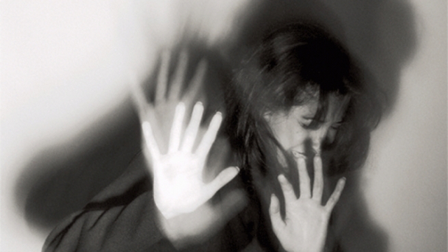 ئێران.. ژنە بەندکراوێک بە توندی ڕەخنە لە یاساکانی ئێران دەگرێت