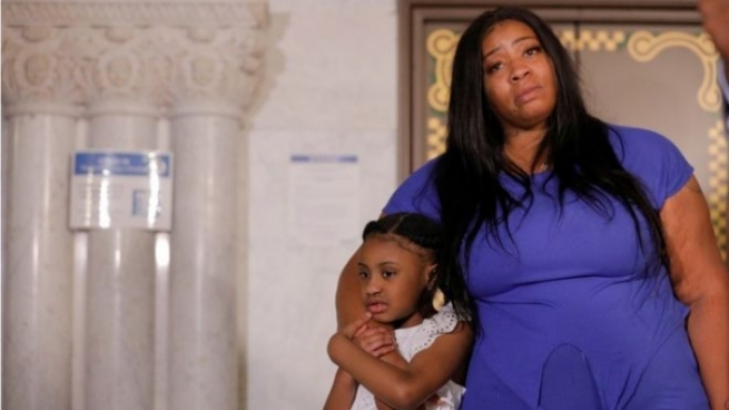 بۆ یەكەمجار هاوسەر و كچەكەی جۆرج فلۆید قسە بۆ میدیا دەكەن