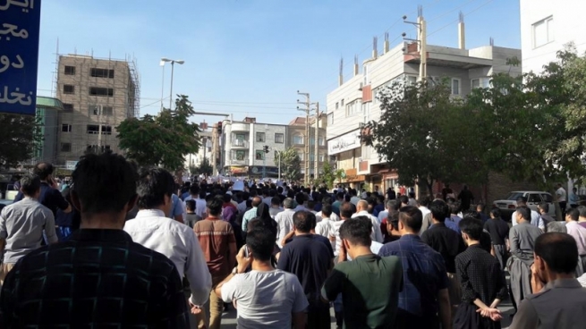 ڕێوڕەسمی بە خاکسپاردنی ژینگەپارێزانی مەریوان