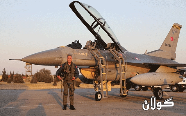 وه‌زیری به‌رگری توركیا به‌ ئێف16 به‌سه‌ر ده‌ریای ئیجه‌دا ده‌سوڕێته‌وه‌