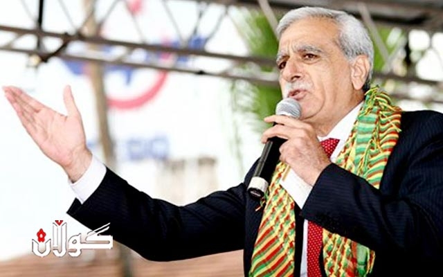 ئەحمەد تورك: دەمانەوێت بە رێگەی ئاشتی و دیموكراتیانە كێشەی كورد چارەسەر بكەین