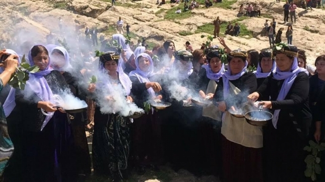 رێ و رەسمێن تەوافا گەرجال ھاتنە گێران 
