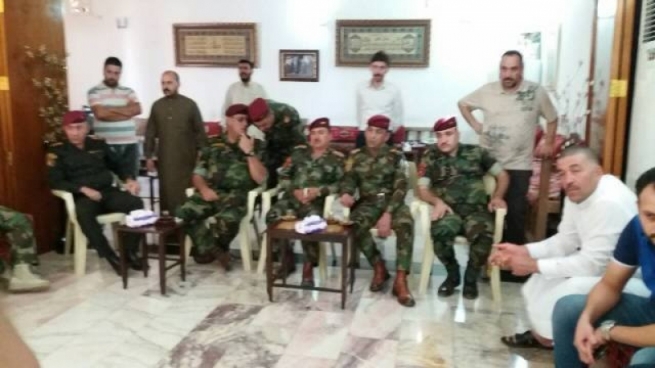  فه‌وجى سه‌رۆكایه‌تى كۆمار له‌ به‌غدا له‌گه‌ڵ كه‌سوكارى كوژراوێكدا دانیشتنى ئاشته‌وایی ده‌كات 