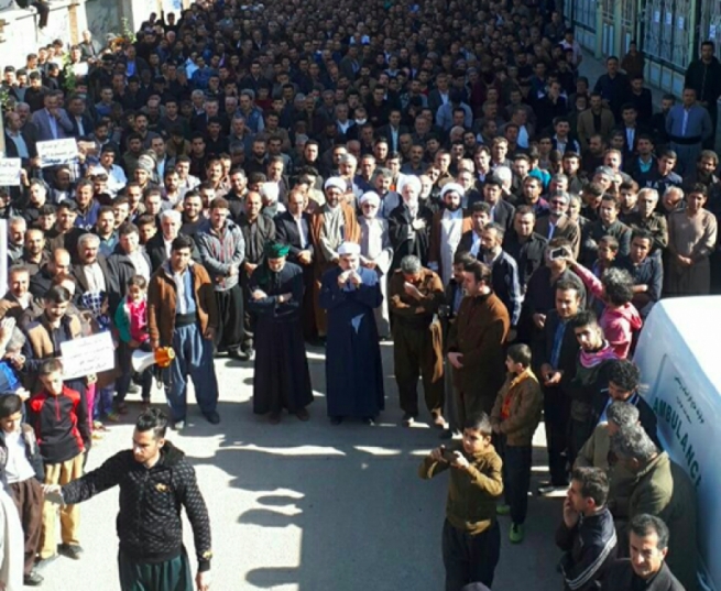 لە کرماشان یارمەتیدەرێکی لێقەوماوانی بوومەلەرزەکە گیانی لەدەست دا