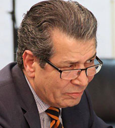 حوسێن كوردنەژاد