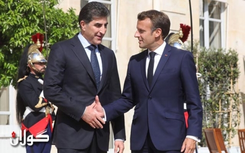  koşkî elêzî be fermî pêşwazî le serokî herêmî kurdistan dekat serok makron le hewlêrewe seyrî beẍda û dîmeşq dekat