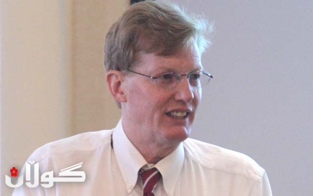 جۆشوا لاندیز بۆ گوڵان:كۆمەڵگەی نێودەوڵەتی پشتی لەسوریا كردووەو هیچ دەوڵەتێك نایەوێت بە سوریاوە تێوەبگلێت