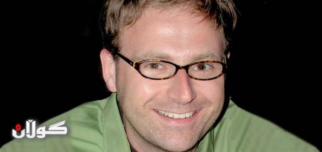 پرۆفیسۆر تید ستریفاس بۆ گوڵان:تۆڕەكانی كۆمەڵایەتی لە سروشتی خۆیاندا تێكدەر یان بونیادنەر نین، ئەگەرچی دەتوانن هاوكاربن لە خوڵقاندنی كاریگەری سیاسی و ئابووری و كەلتوریدا