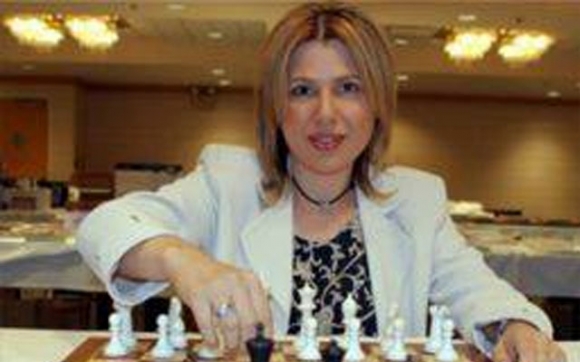 سوزان پۆلگار کتێبێکی دیکەی تابەت بەشەترەنج بلاودەکاتەوە