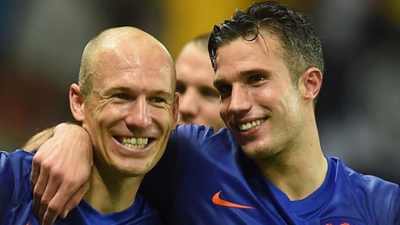 هۆڵەندە و ئەڵمانیا لە پێشەنگی باشترینەكانی   قۆناغی یەكەمی جامی جیهان-ین