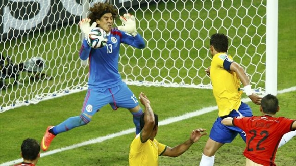 پێش مۆندیال بەرشلۆنە رەتیكردووە بەخۆرایی گرێبەست لەگەڵ ئۆشوا مۆربكات