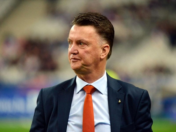 ڤان گاڵ دەچێتە فەرەنسا