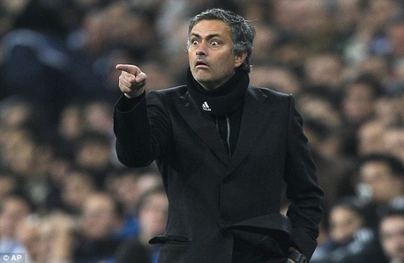 سپێشەل وەن داوای بڕی ٢٣٧ملیۆنى لە مان یونایتد کردووە