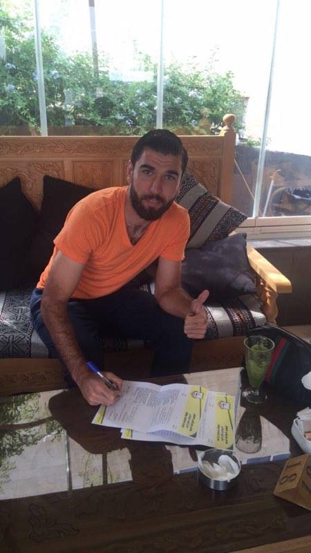 یاریزانێكی پیشەگەر پەیوەندی بە یانەی هەولێر كرد