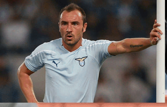 میلان  پەنای بۆ ڕاھێنەری تیپی لاوانی یانەکەی برد