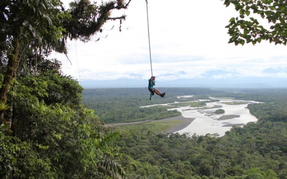 جۆلانێ لەسەر لـــــــــــــــــێواری جیهان
