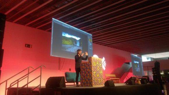 فۆتۆشۆپ كلیلیContent-Aware Crop زیاد دەكات