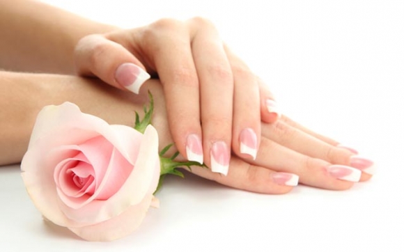 جوانی و نەرم و نیانی دەست و قاچ