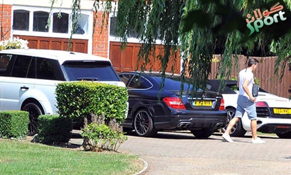 گاریس بەیڵ ماڵەکەی ئۆزێلی گرتووە