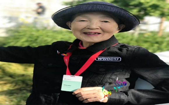 ئەپلیكەیشنی ئافرەتێكی 83 ساڵە بۆ دۆزینەوەی شازادەی خەونەكان