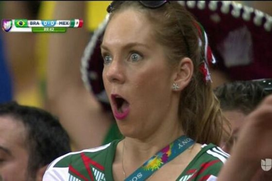 ناسنامەی كچە هاندەرەكەی  یاری مەكسیك و بەرازیل ئاشكرا بوو