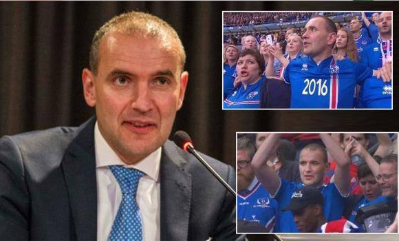 سەرۆکی ئایسلەندا لە ناو ھاندەران بوو