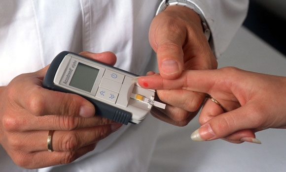 ئاڵۆزی نەخۆشی شەكرە لە پێیەكاندا