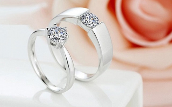 جوانترین ستایلە نوێیەکانی ئەڵقەی هاوسەرگیری خانمان